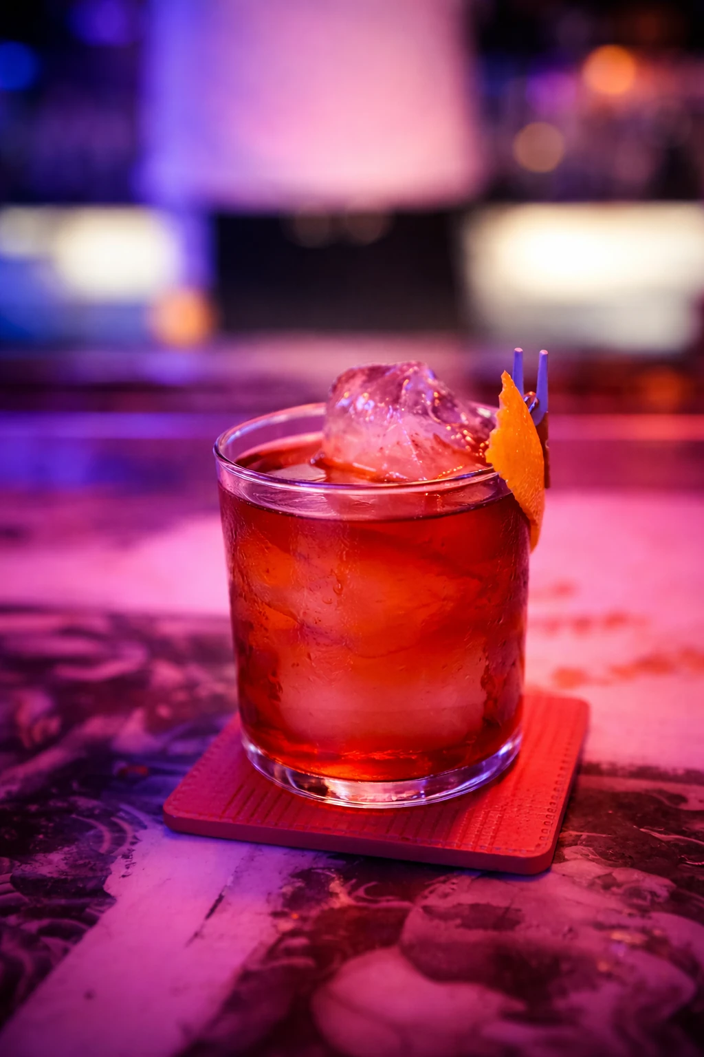 Negroni with bright reflections
